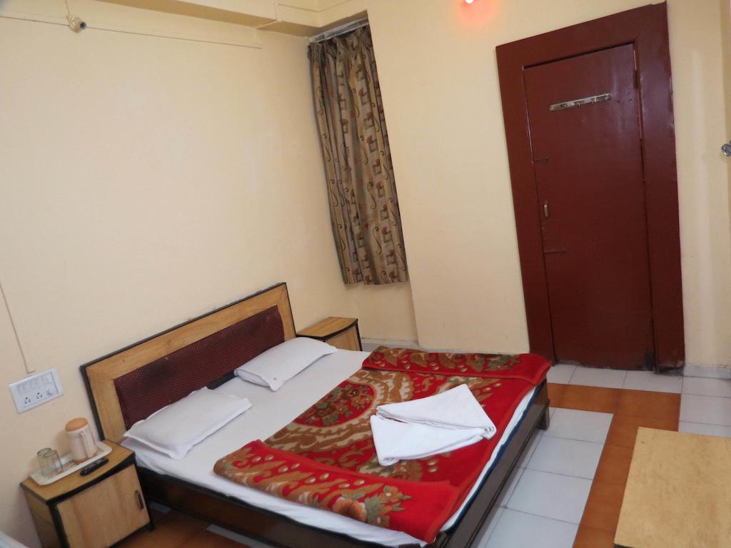 Hotel Sunny Classic Mahabaleshwar Exterior photo